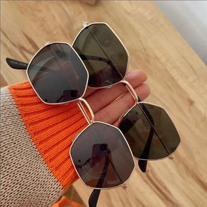 Sugar Octagon Round Black Sunglass